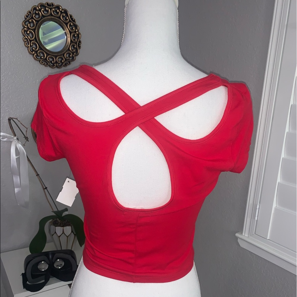 Crop top - Picture 2 of 2